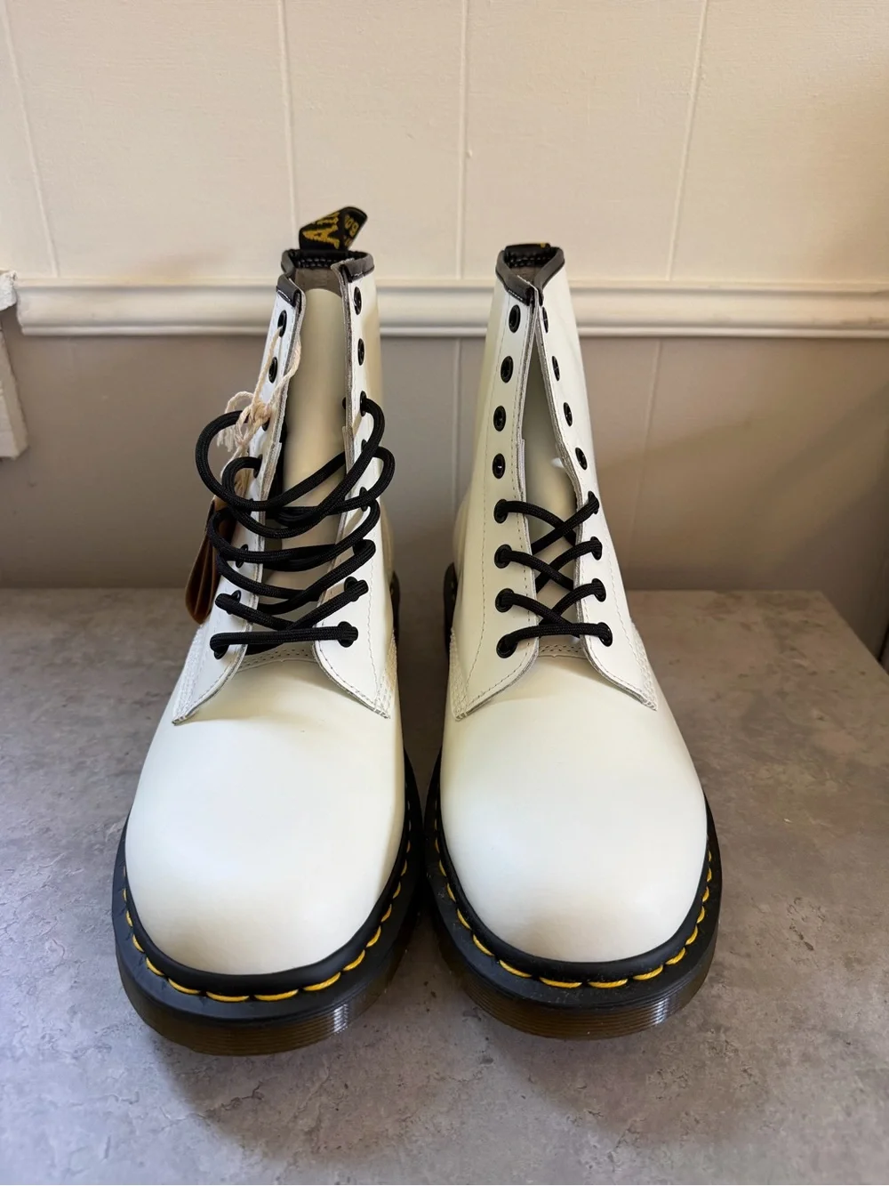 Dr. Martens 1460 White Leather Lace-Up Boots with Black Trim NWT Men’s size 10